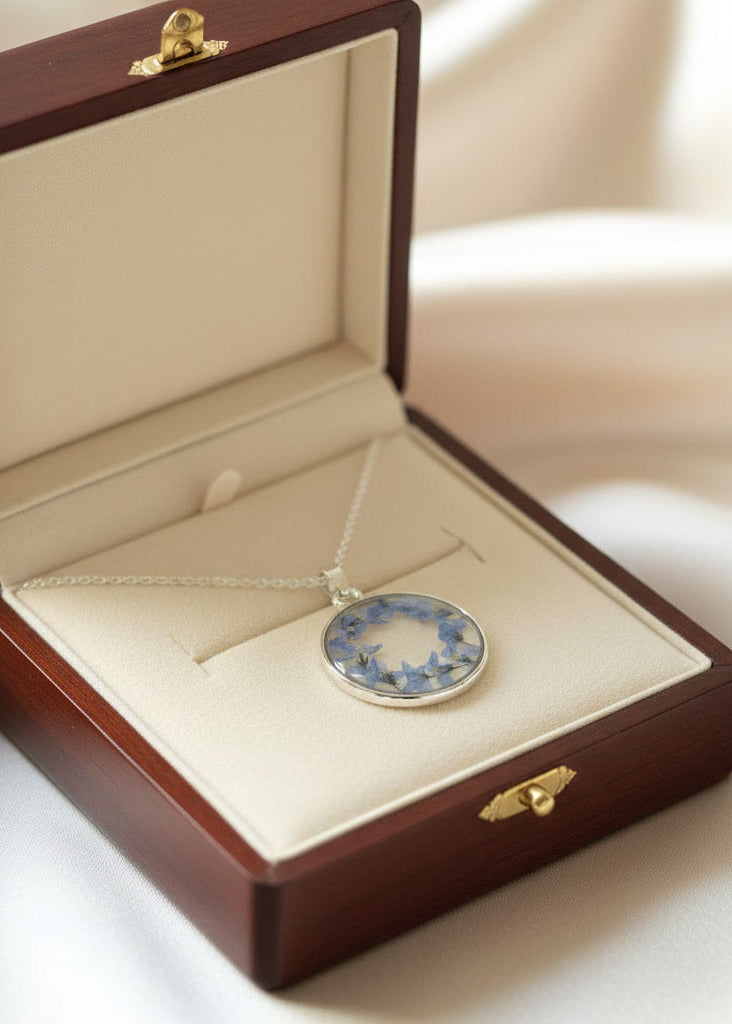 resin flower necklace with real dried flowers forgetmenot